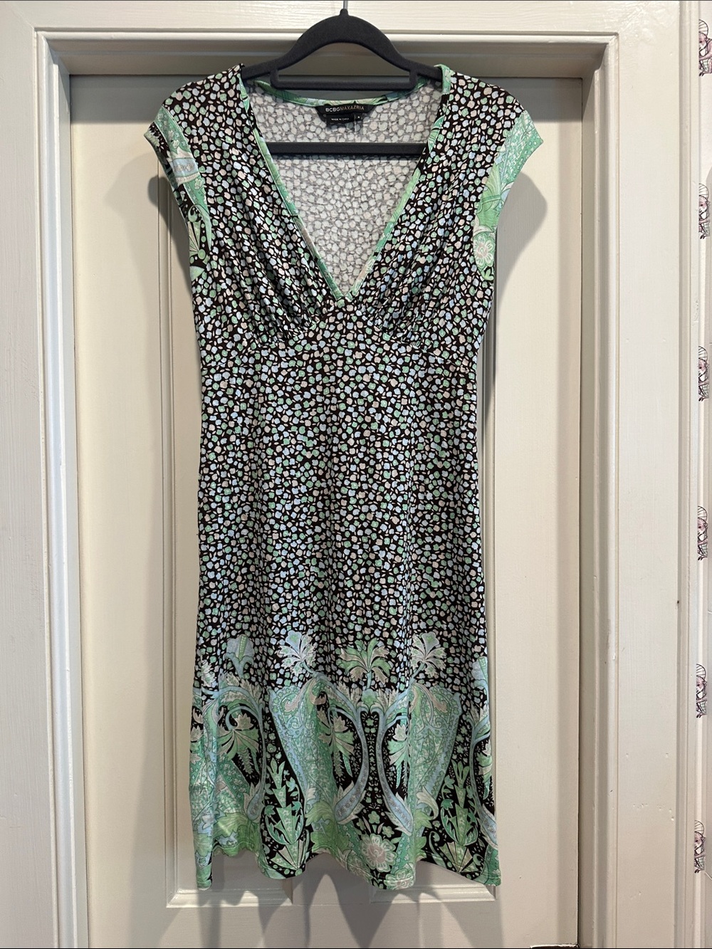 BCBGMaxAzria Black and Mint Green V-Neck Cap Sleeve Dress
